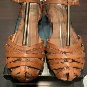 Dolce Vita DV flat leather sandals size 7.5